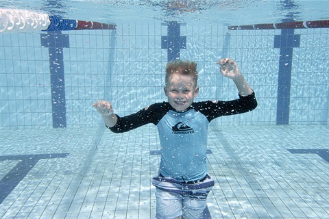 50m-pool-male-child-underwater-landscape.jpg