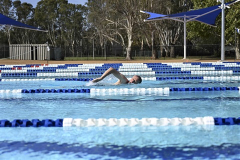 50m-pool-male-lap-swimming-landscape.jpg